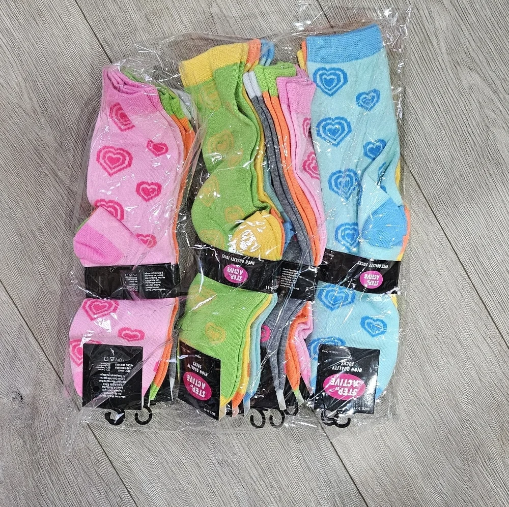 12 Pairs Assorted Socks